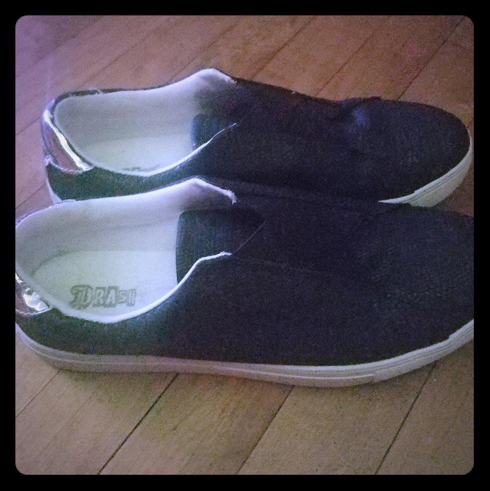 Brash ladies slip-on sneakers